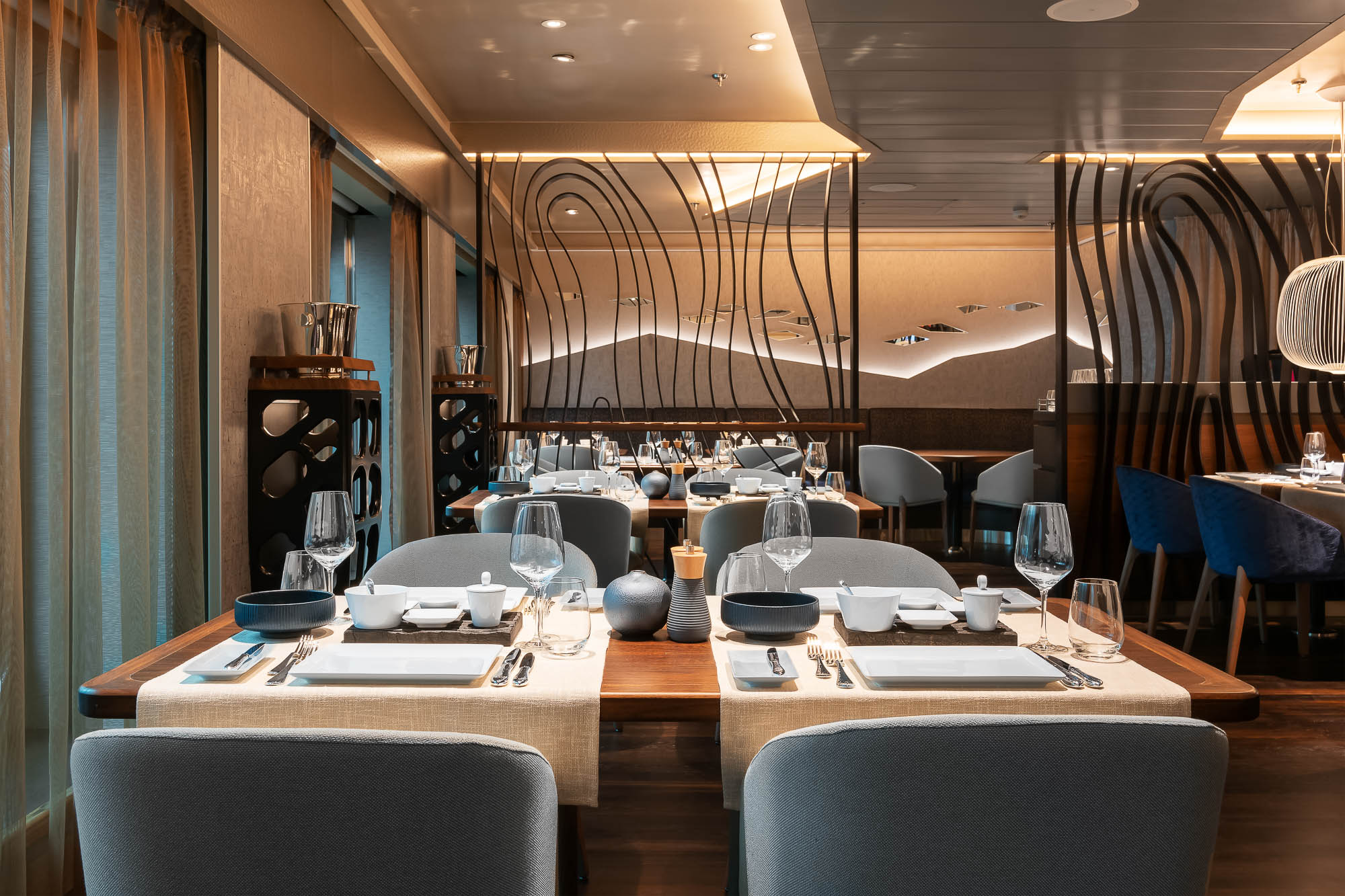 Fine-Dining-Restaurant an Bord der Hanseatic Nature