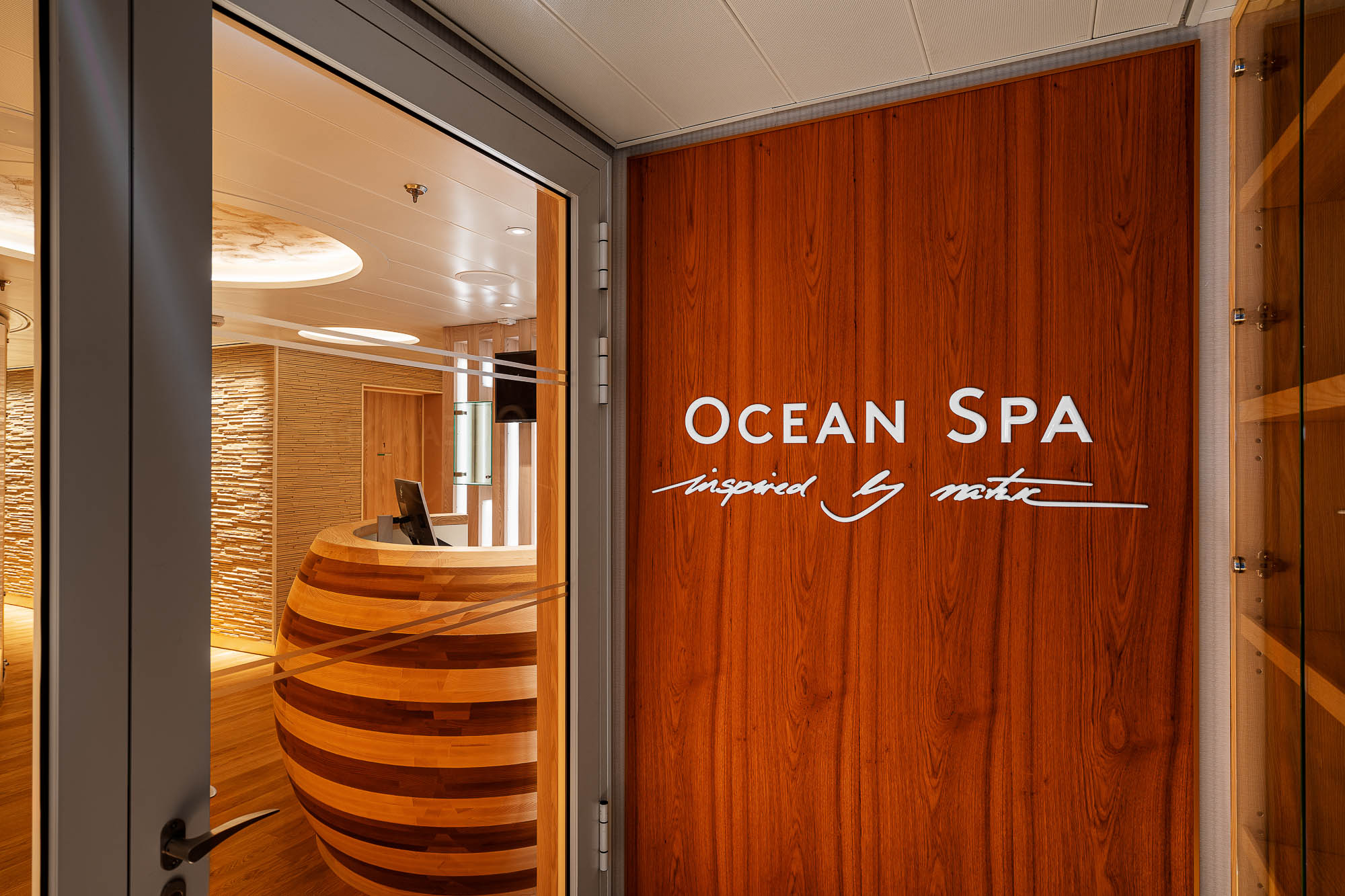 Ocean Spa Eingang auf der Hanseatic Nature