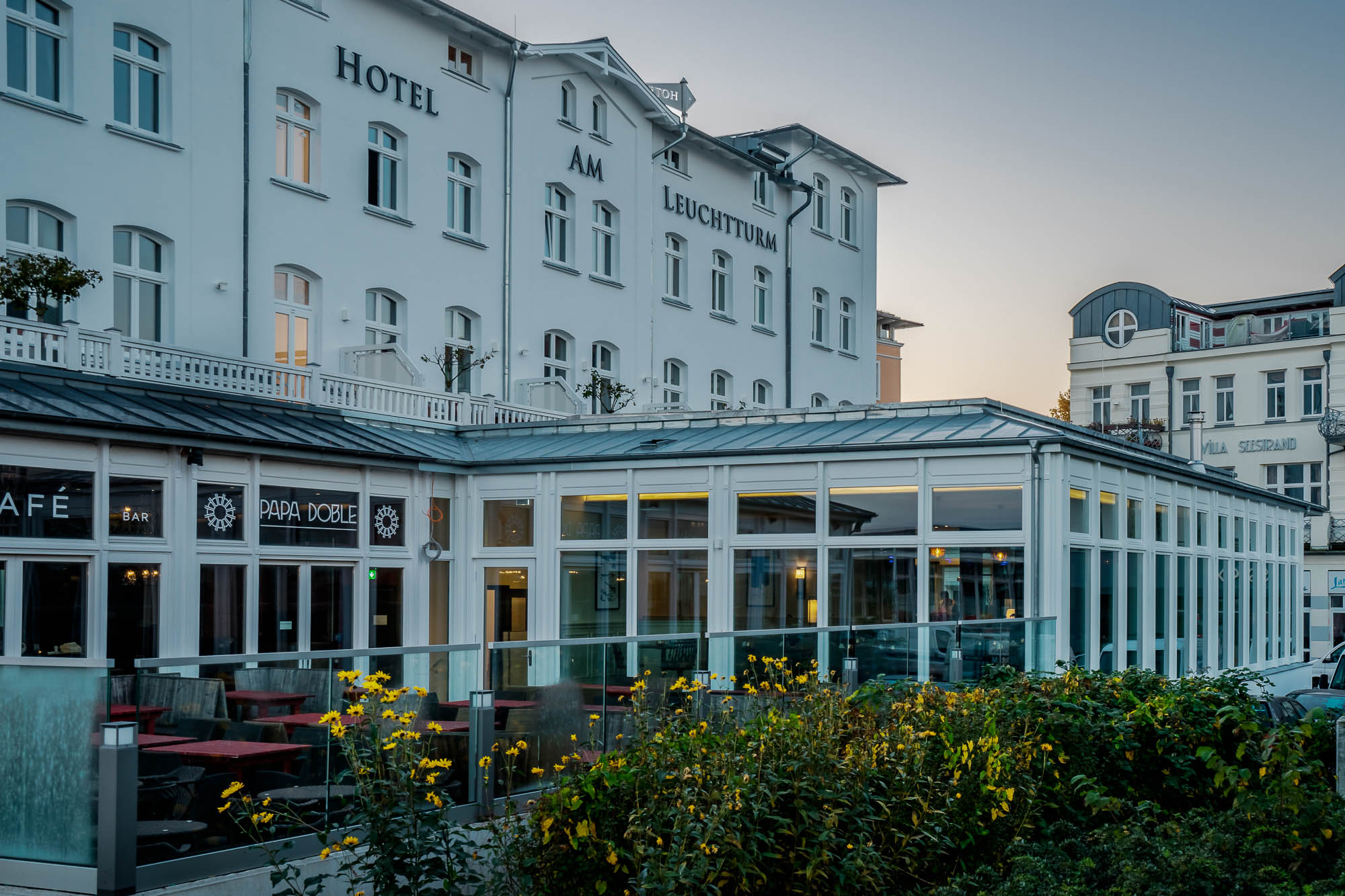 Ansicht des Hotel am Leuchtturm mit Wintergarten